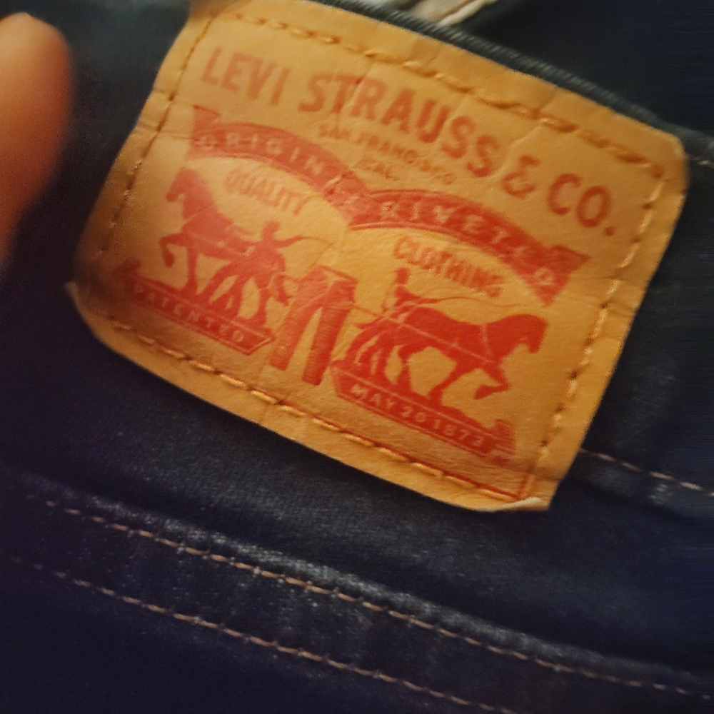 LEVI Curvy Bootcut - Dark Wash Size 32" - Picture 12 of 12